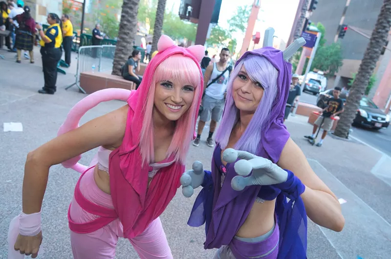 Image: Dress for success at the Phoenix Fan Fest.
