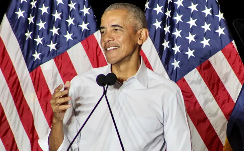 Image: Obama Delights Democrats in Phoenix Rally