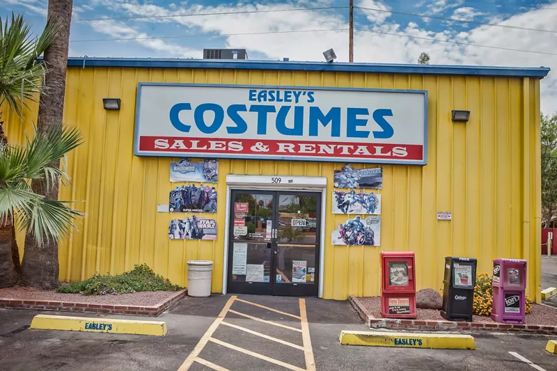 Image: Soon, this Phoenix-famous costume shop will be Roses by the Stairs Brewing.