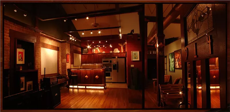Image: Part of The Lost Leaf's appeal is its cozy atmosphere.