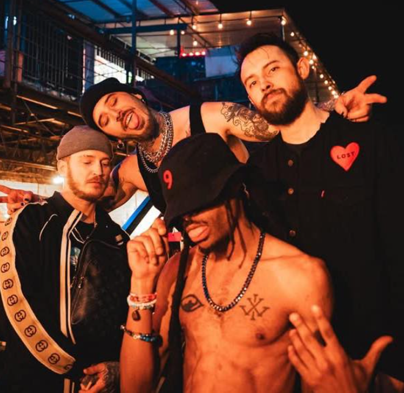 Image: Band poses for picture