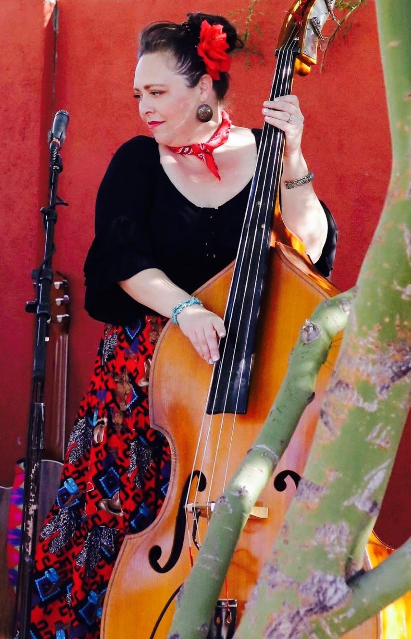 Anamieke and her upright bass.