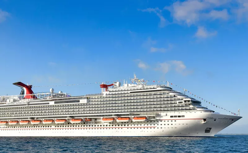Image: Arizona Cruise Passenger Struggled for COVID-19 Test After His Friend Tested Positive