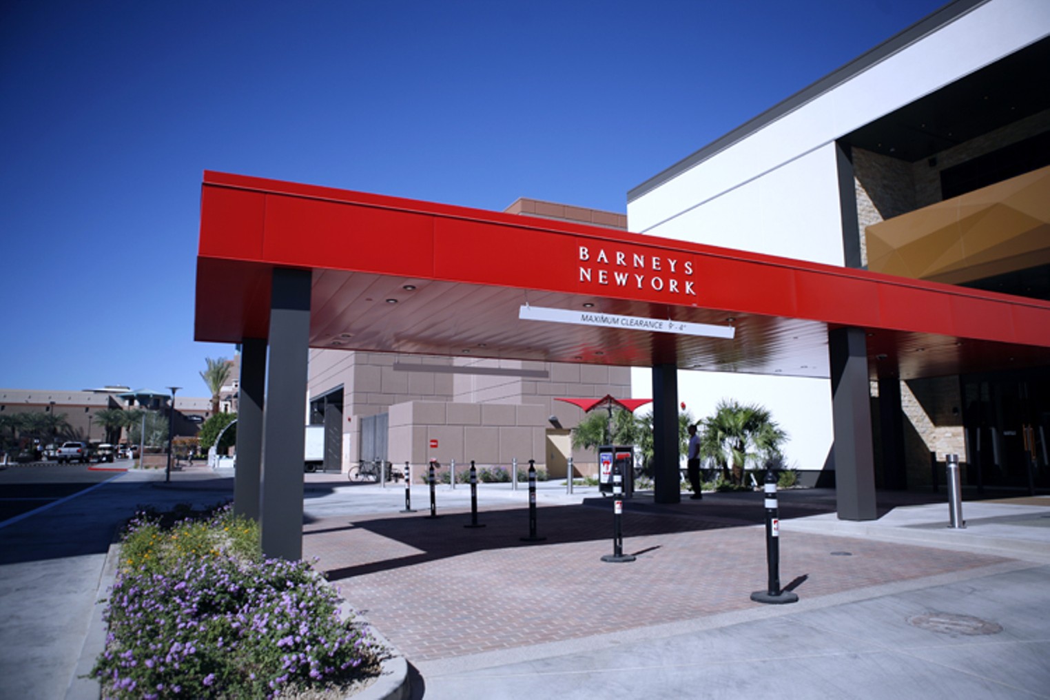 Barneys to close at Scottsdale Fashion Square