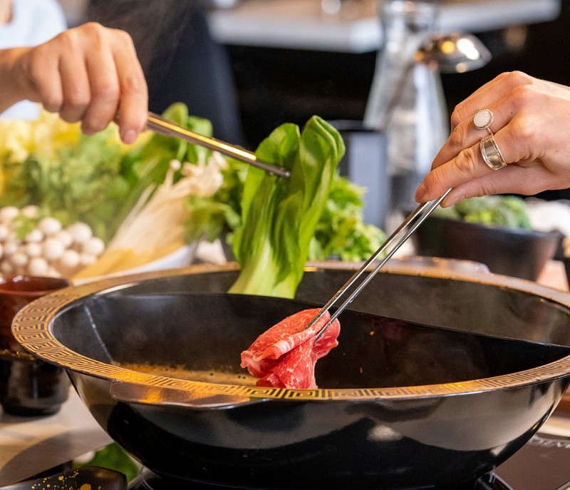 Cousins from a local doughnut chain and an Anthem hot pot restaurant have opened BoSa Kobe Hot Pot in Tempe.
