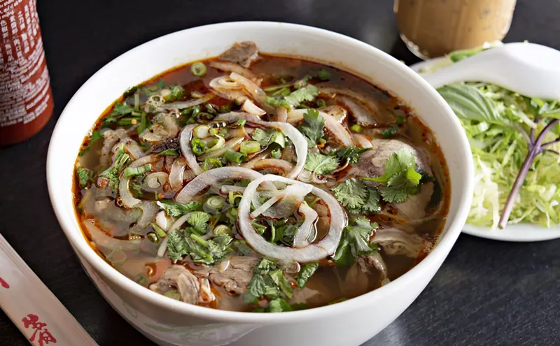 Image: Cafe Review: A Southeast Asian Immigrant Fires Up Her Wok at 3 Regions