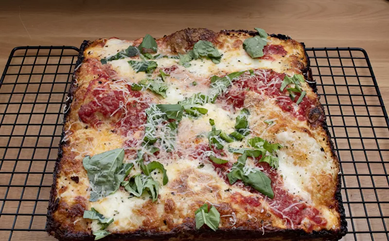 Image: Cafe Review: Will the Next Generation of Phoenix Pizza Be Mobile?