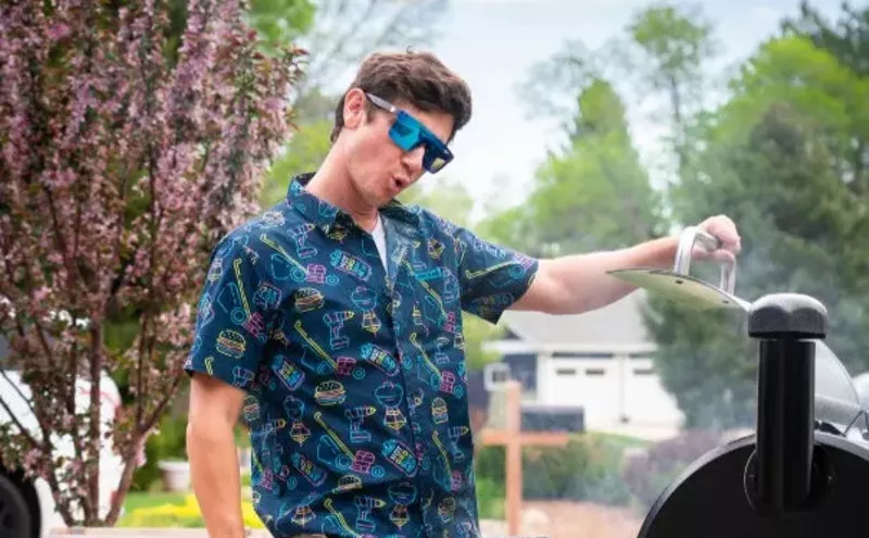 Image: Downtown Mesa hosts ‘Dress Like a Dad’ bar crawl