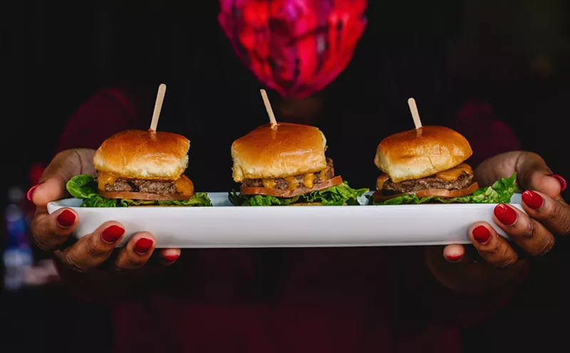 Image: Chow down on National Hamburger Day with 10 Phoenix dining deals