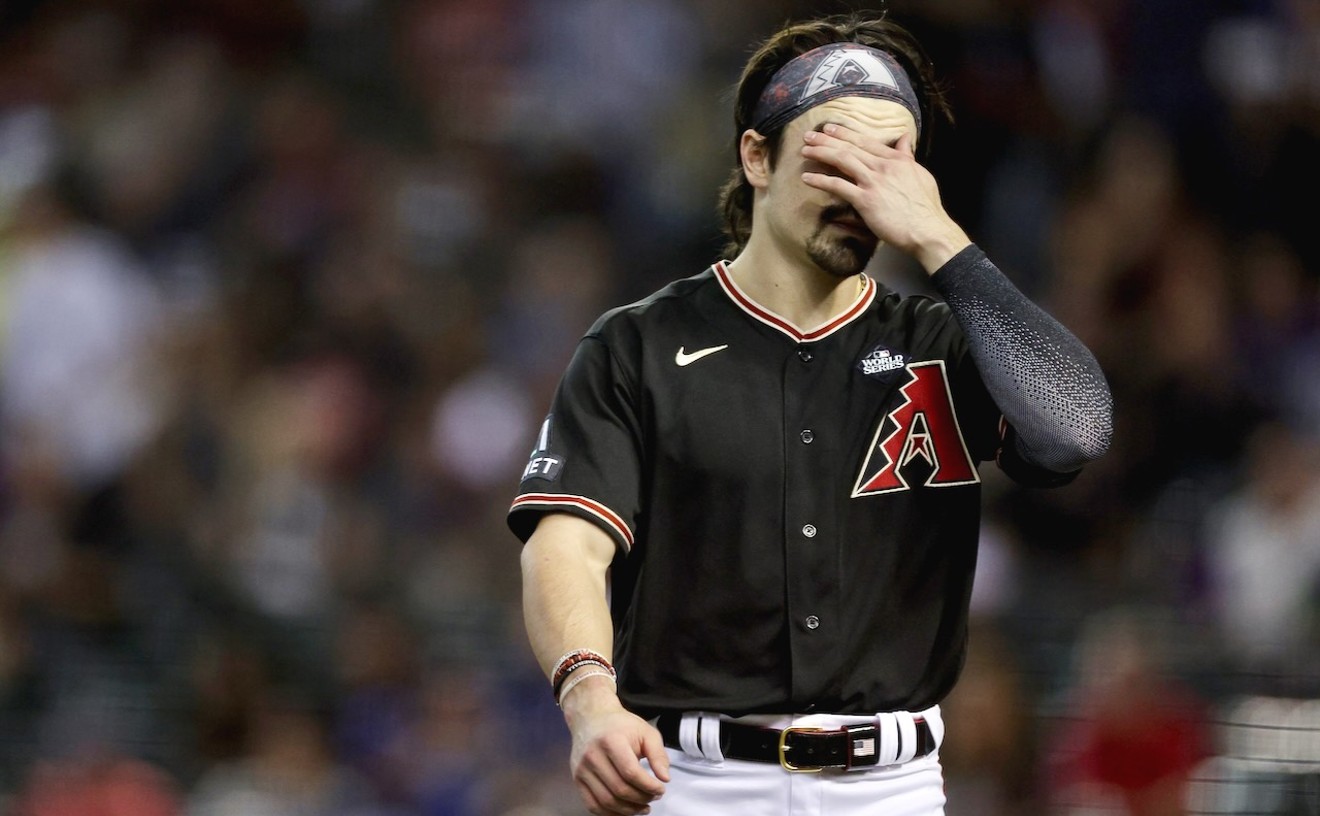 Chase Field turns into Halloween house of horrors for D-backs in Game 4
