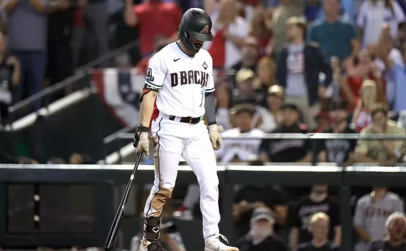 Image: Diamondbacks’ fairy-tale postseason meets its World Series end in Game 5