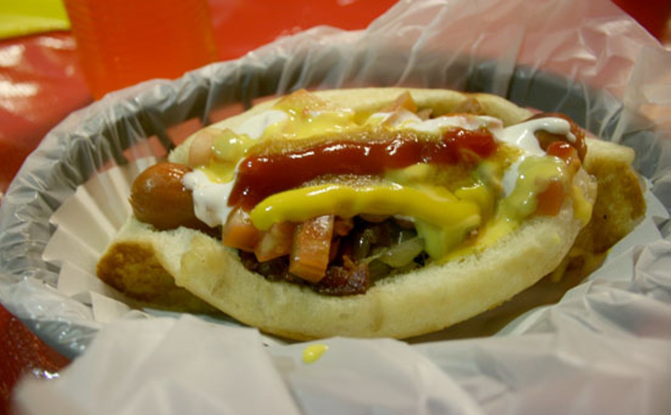 El Sabroso Hot Dog