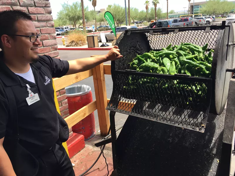 Image: Roasting 50 pounds of green Hatch chiles.