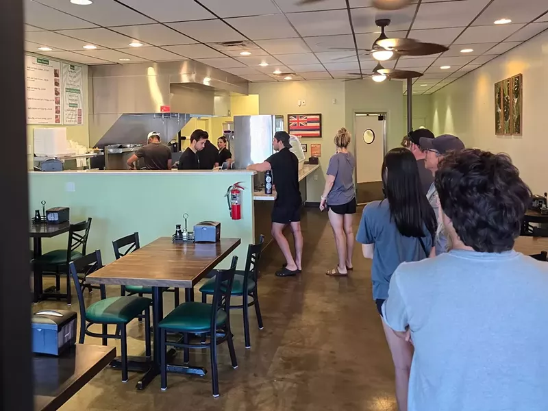 Image: The line of customers common at the Mesa spot has found Hapa's new North Phoenix location.