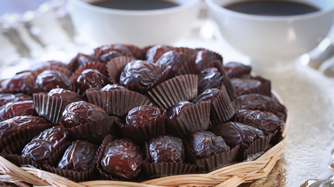 Plate of dates.