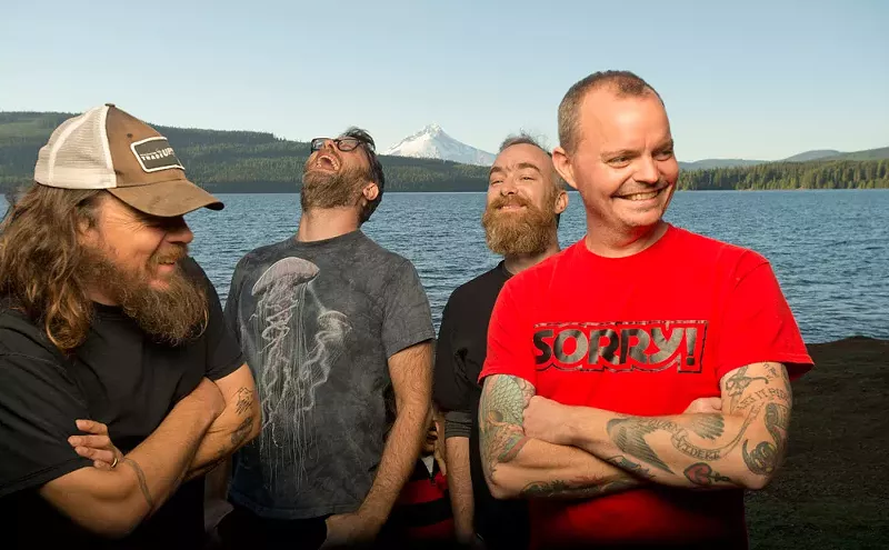 Image: Red Fang Check Spectacle at the Stage Door