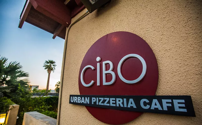 Image: How Arizona's Dining Rooms Are Reopening With Smaller Crowds in Mind