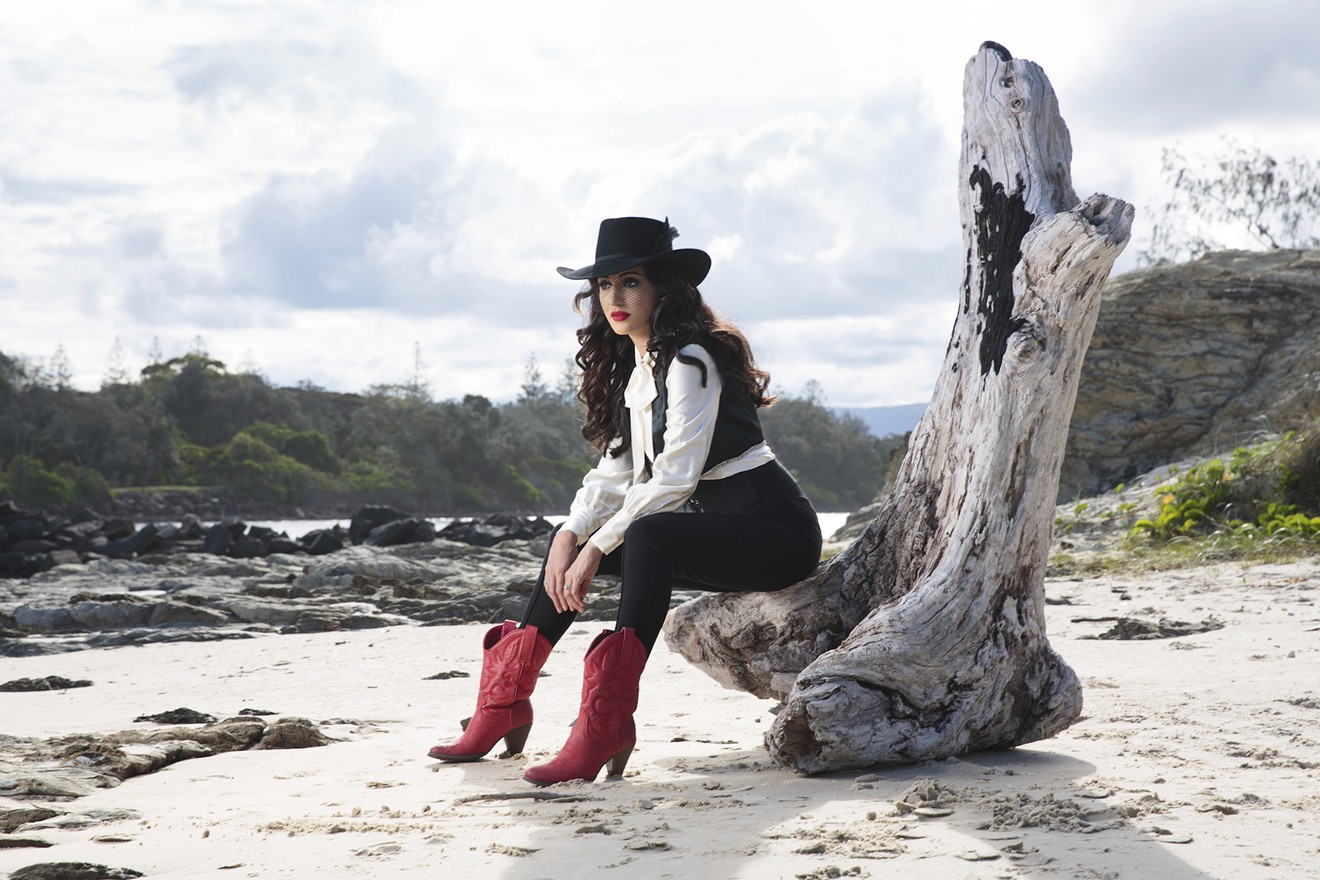 Lindi Ortega and her red boots are back.