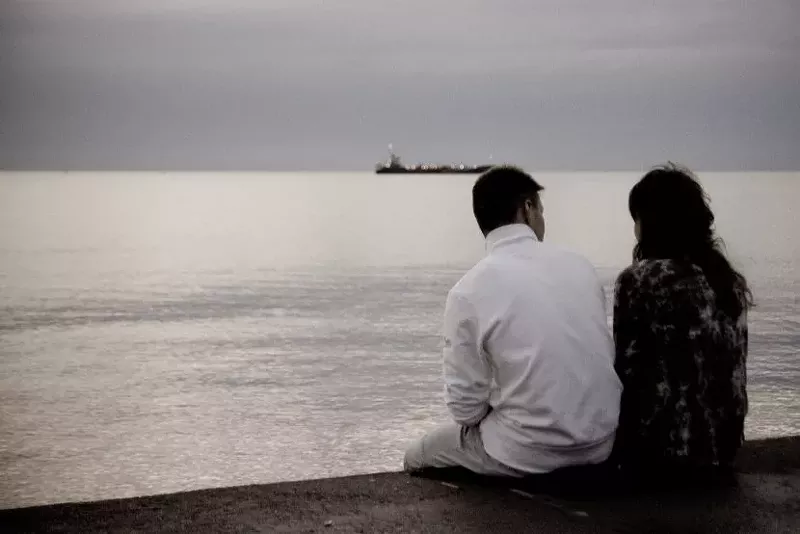 Image: Another couple about to breakup.