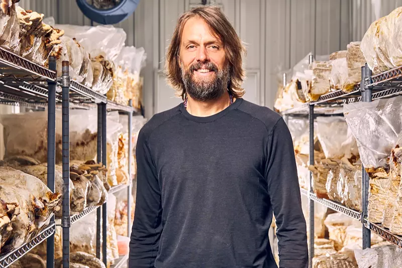 Image: Jake Plummer, a retired quarterback for the Arizona Cardinals, returned to the Valley to pitch mushrooms and wellness.