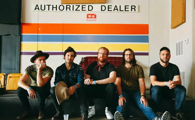 Image: Jared &amp; The Mill Come Home for the Holidays