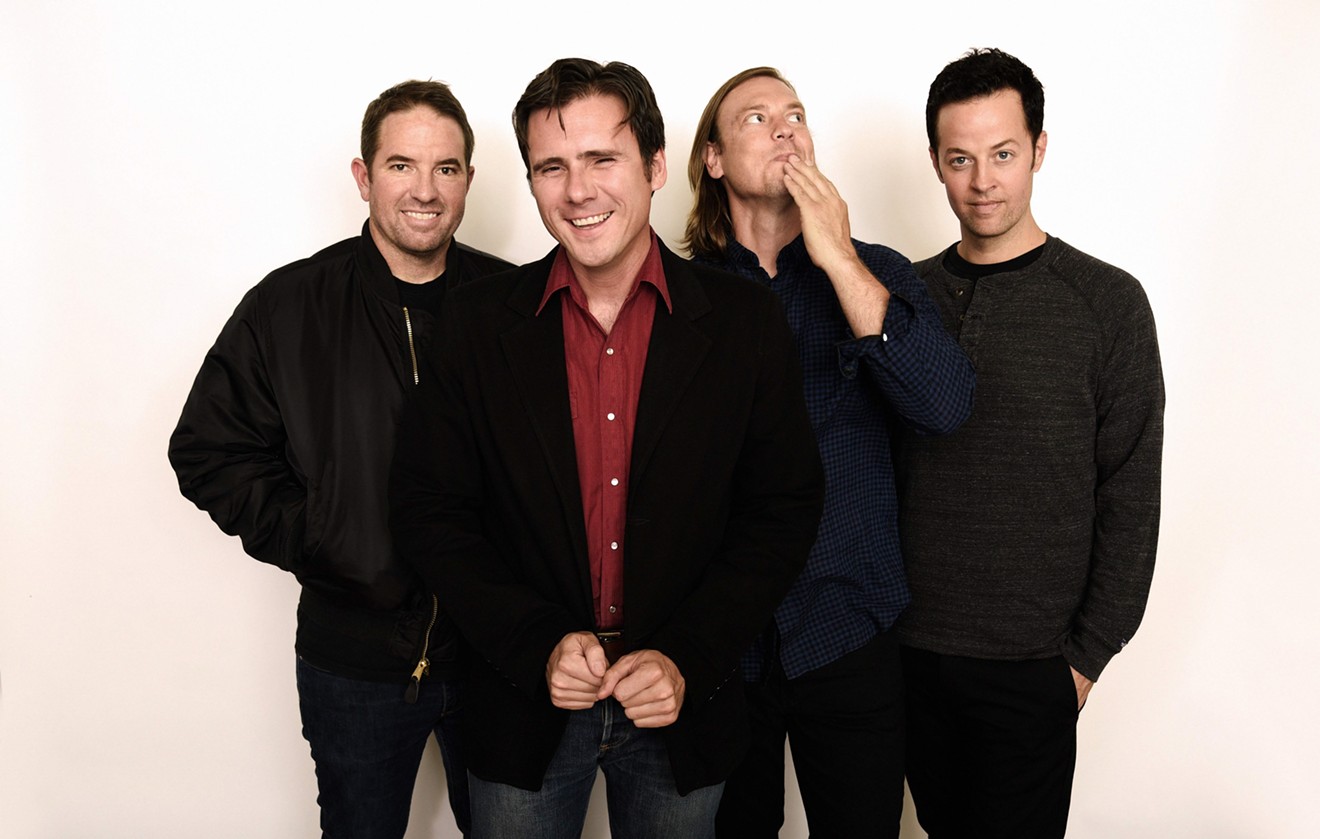 Jimmy Eat World's Crescent show was sold out so we couldn't take any pictures. We used this photo instead.