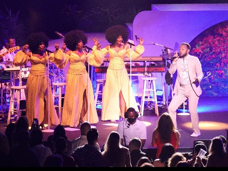 Image: John Legend owns the stage at Arizona Federal Theatre on Saturday, September 25, 2021.
