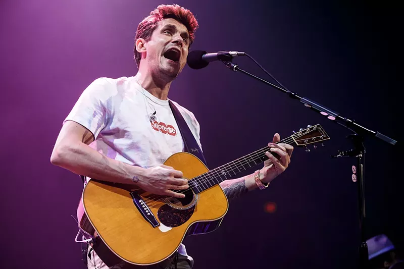 Image: John Mayer at Talking Stick Resort Arena on August 1, 2017.