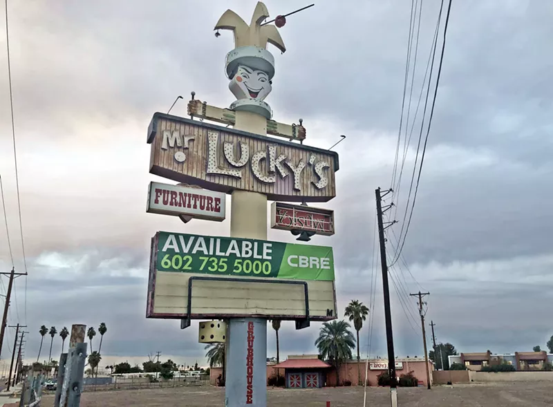 Image: Mr. Lucky's iconic sign.