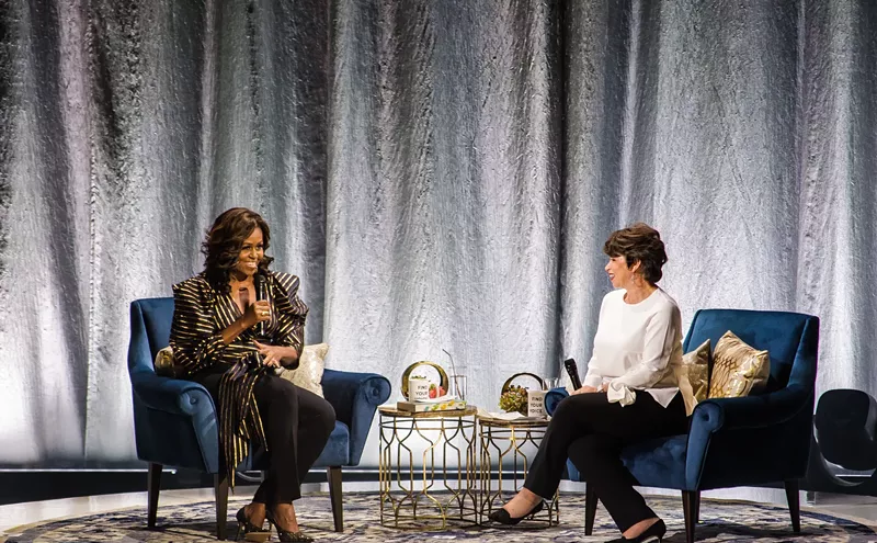 Image: Michelle Obama Delivers Hope to Sold-Out Phoenix Crowd at First Stop of Book Tour