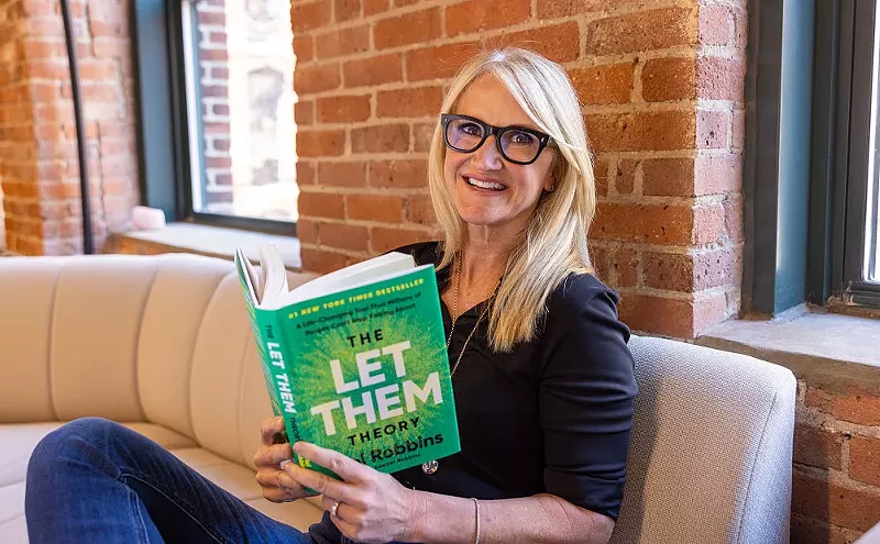 Image: Bestselling author Mel Robbins is bringing her Let Them Tour 2026 to Phoenix