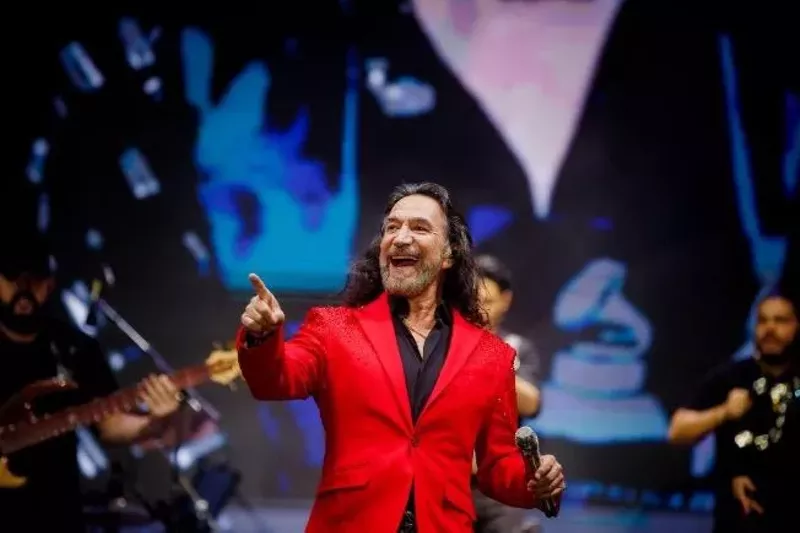 Image: Marco Antonio Solís will stop in Phoenix this fall.