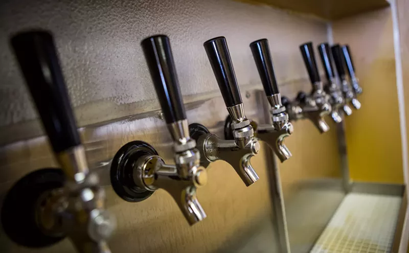 Image: Nine Great Places to Grab a Craft Beer in the West Valley