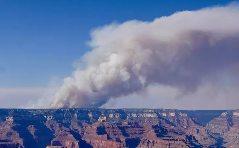 Image: Northern Arizona wildfires hurt tourism economy of Grand Canyon area