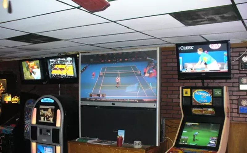 Image: O'Kelley's Sports Bar & Grill