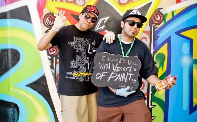 Image: Father Such Styles (left) with his son and fellow artist, Champ Styles.