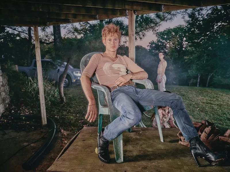 Image: SInger poses for record cover