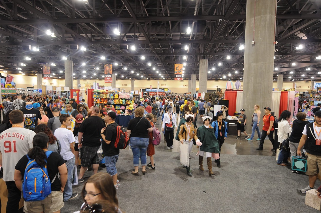The scene inside Phoenix Comic Fest's exhibitor's hall.