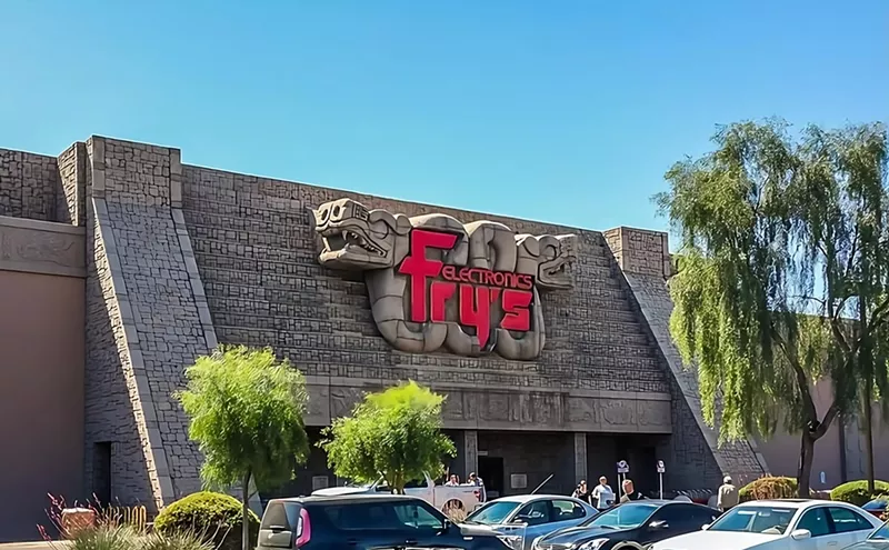 Image: Phoenix Fry’s Electronics store’s fixtures are up for auction