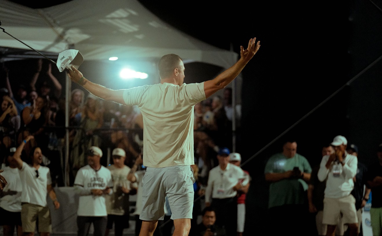 Phoenix Grass League golf hosts night tournaments under the lights