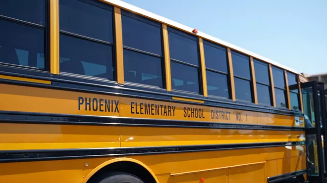 a phoenix elementary school district bus
