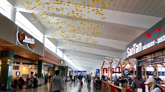 the inside of terminal 4 at phoenix sky harbor international airport