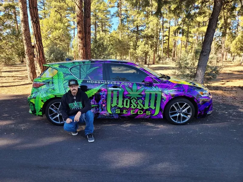 Image: Michael Moss is selling marijuana seeds on the internet.