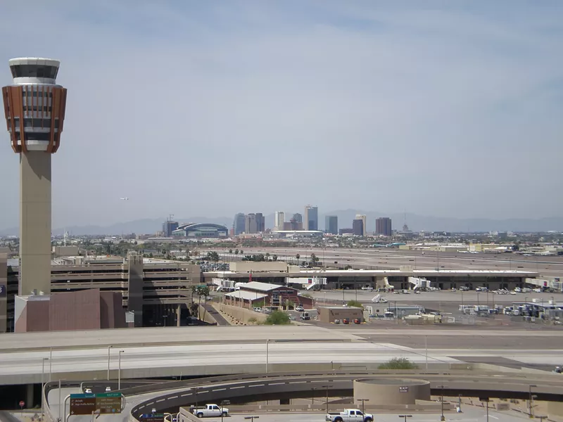 Image: A suspected vandal shut down a radar tower and landing light at Sky Harbor airport last month.
