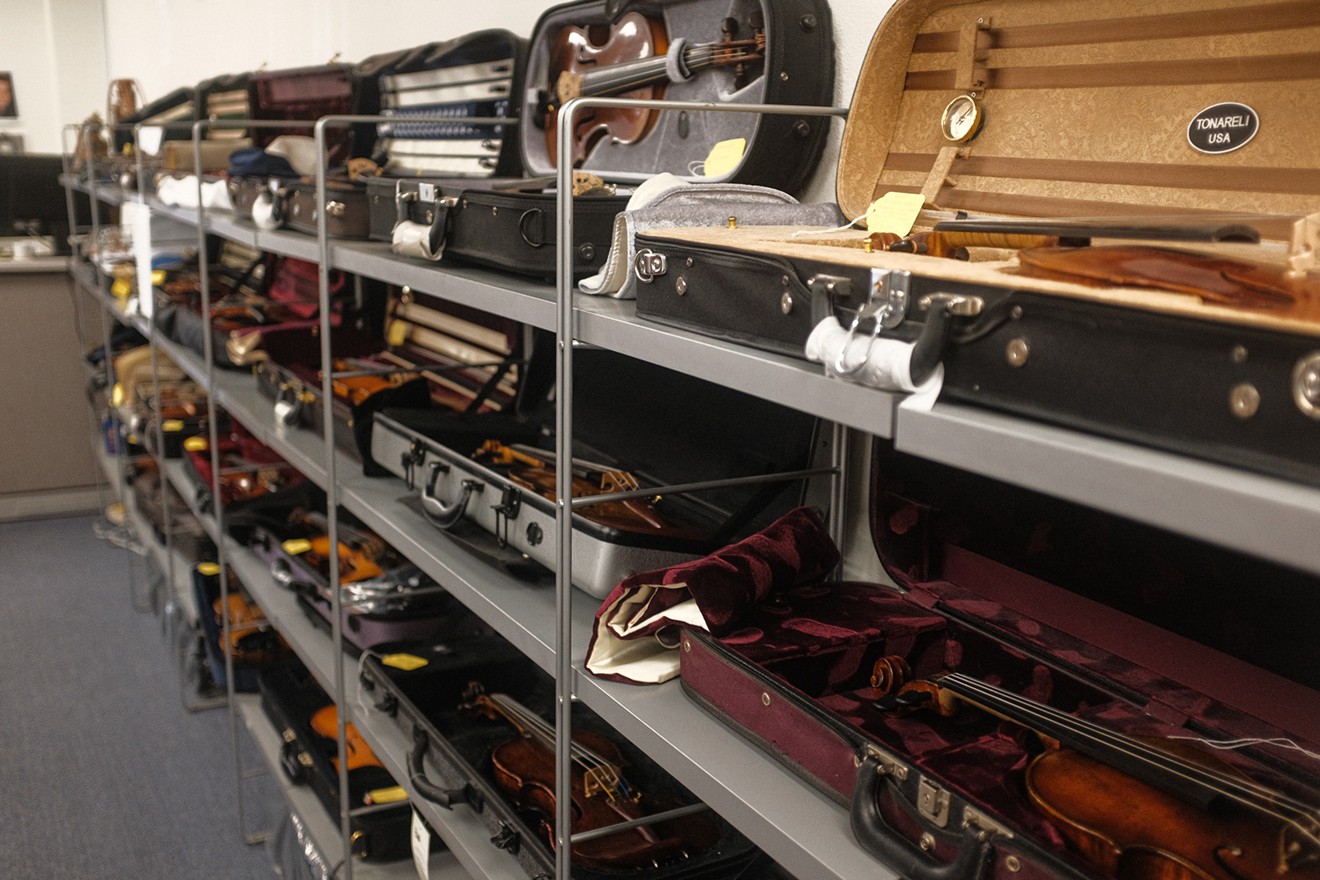 Valley of the Sun Violins in Scottsdale is a verified source of service for beginners, collectors, and professionals who have chosen to bow toward string instruments.