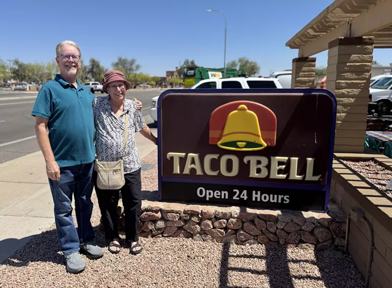 Image: Tim and Kathy Casey visited the 1960s-era Taco Bell in Scottsdale before it closes on Friday. For the Caseys, it was a high school hangout.