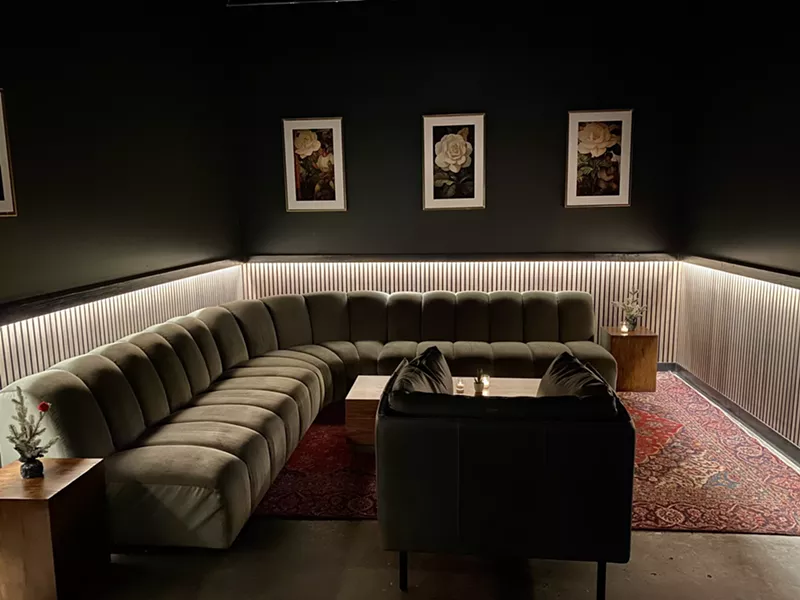 Image: Booth seating at Bar Cena.