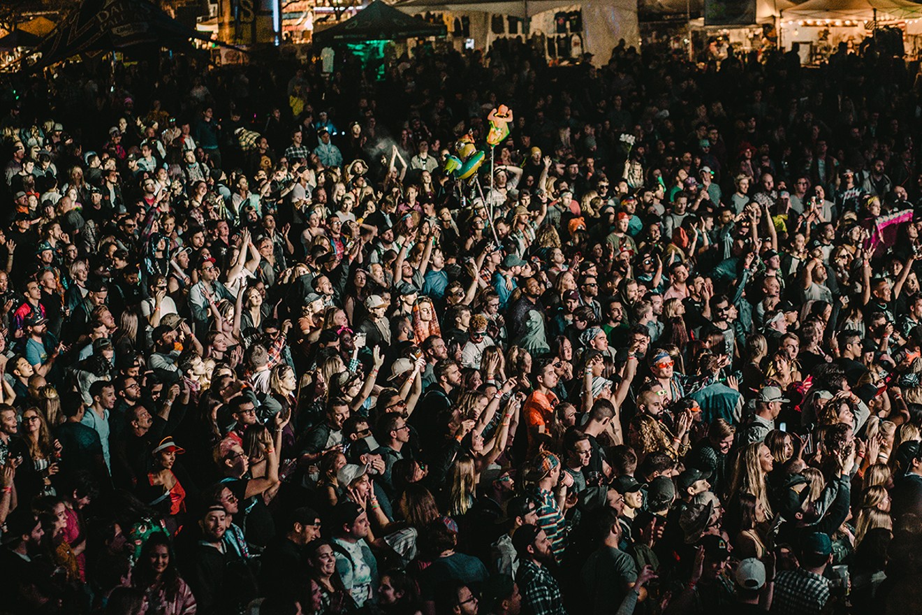 The crowd at Rattlesnake Stage on day two.