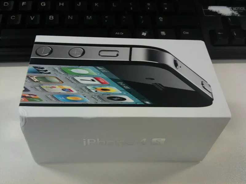 Image: Apple unveiled its personal iPhone assistant, Siri, in 2011. A Scottsdale company says it patented the key technology two years earlier.