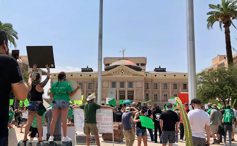 Image: Staring Down a Permanent Last Call, Arizona Bars Mount a Protest at the Capitol